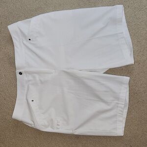 Chico's Zenergy GOLF White Shorts Size 1.5 (US Medium)
